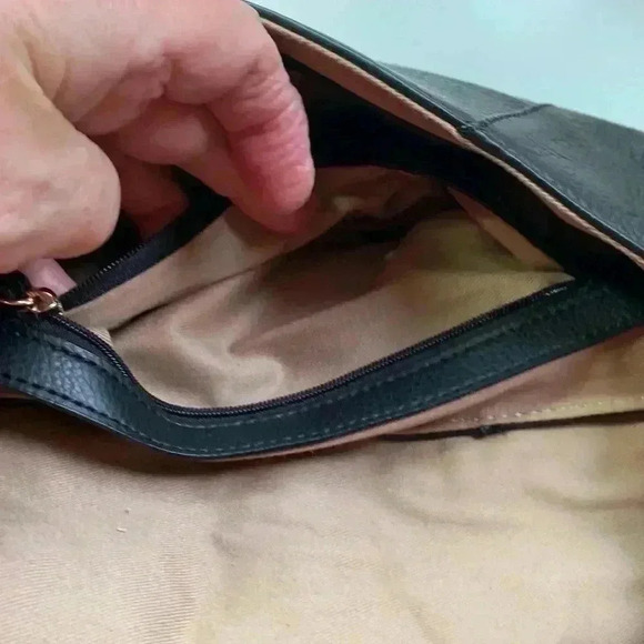 Liz Clairborne leather, black shoulder bag,  clean inside & out, 6 3/4” by 11” - Picture 8 of 10